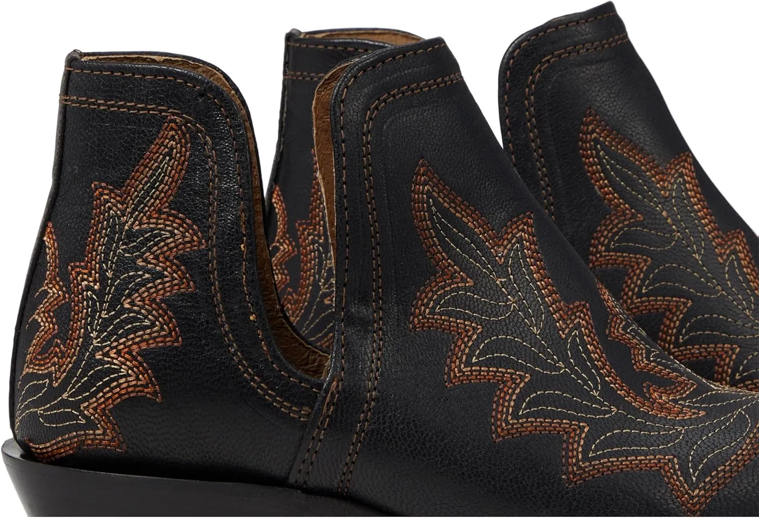 Ariat Women's Dixon Low Heel Western Boot