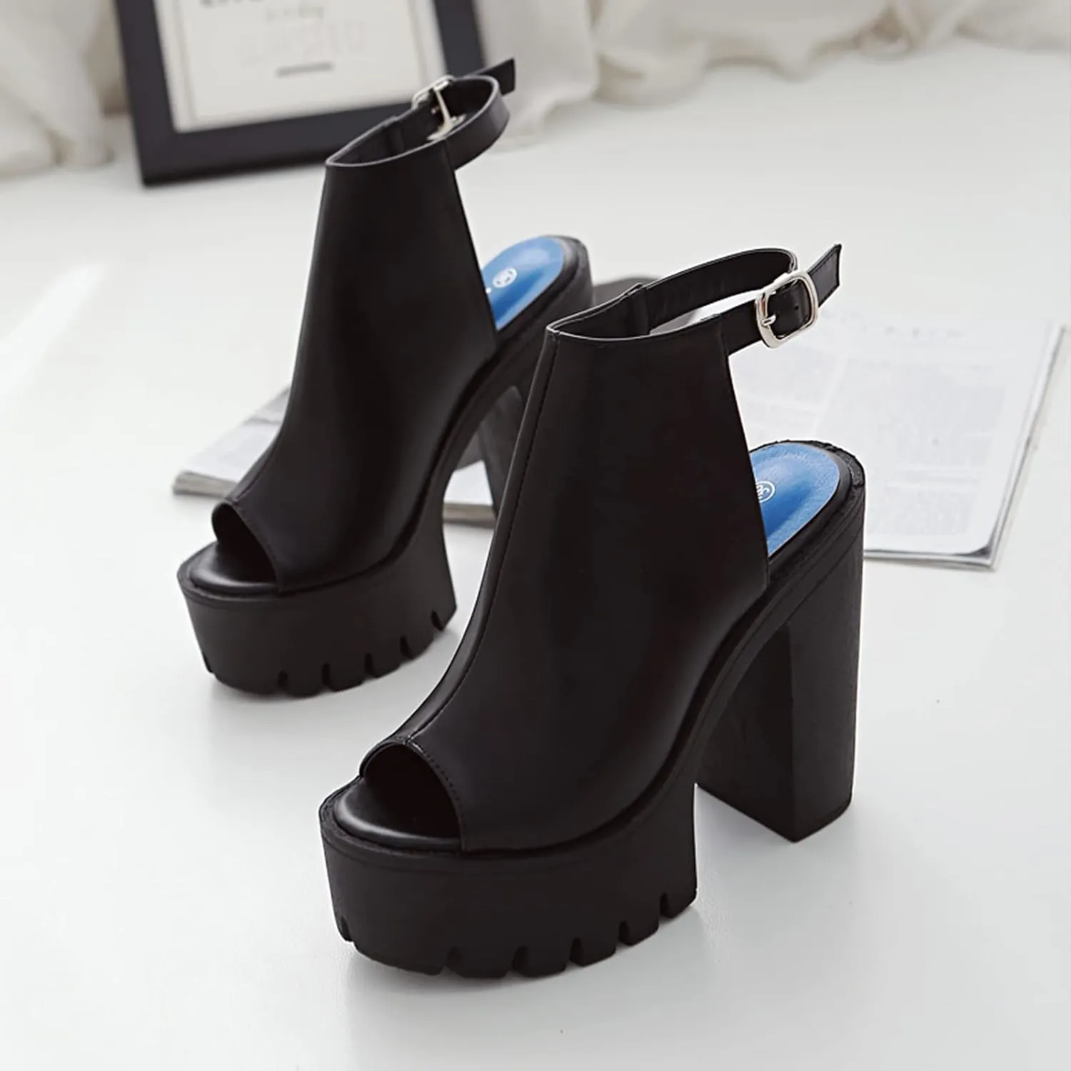 Black Heels for Women Platform Shoes with Block Heel Pumps Adjustable Ankle Strap Closed Toe Mary Janes Shoes Party Nightclub Footwear Gothic Punk Style