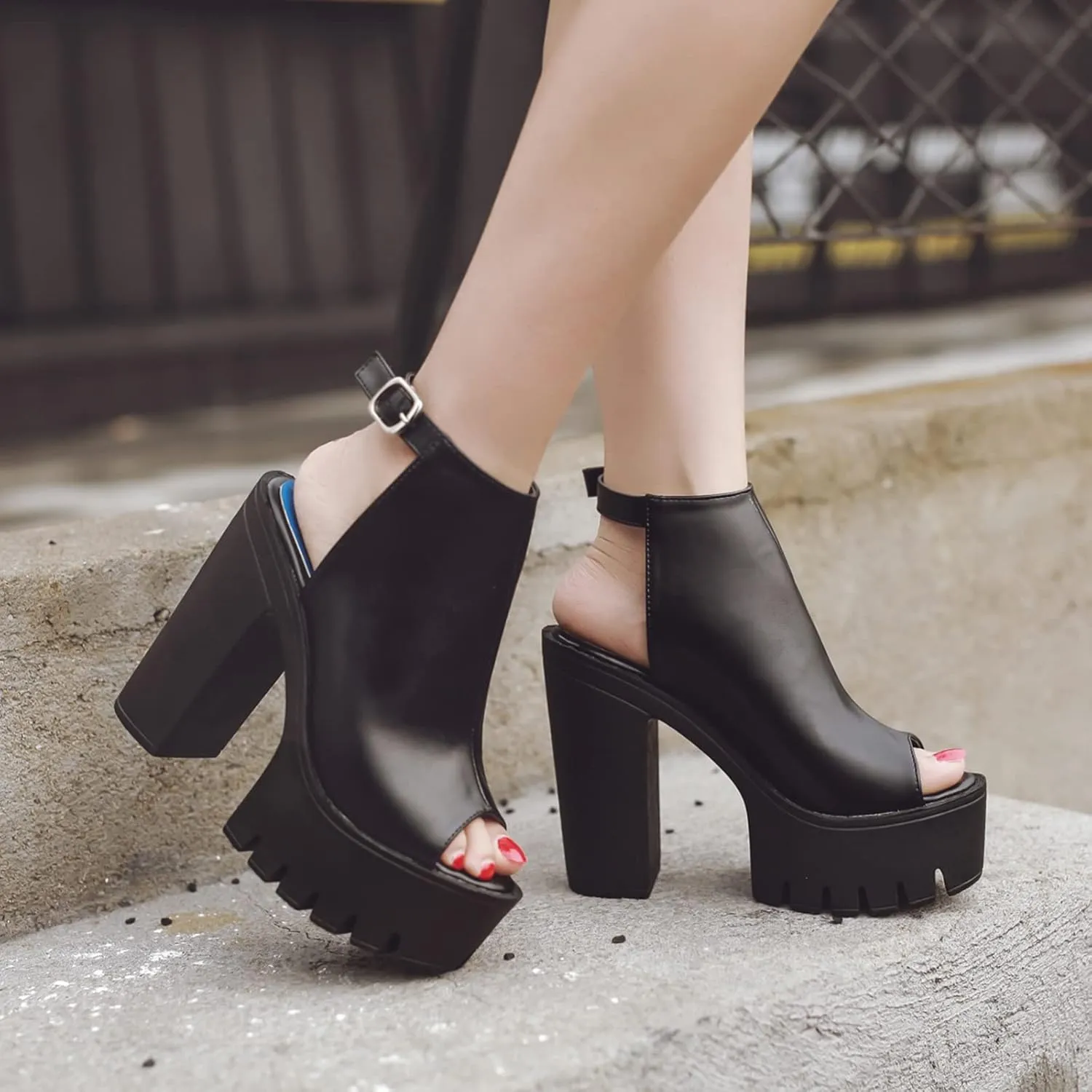 Black Heels for Women Platform Shoes with Block Heel Pumps Adjustable Ankle Strap Closed Toe Mary Janes Shoes Party Nightclub Footwear Gothic Punk Style