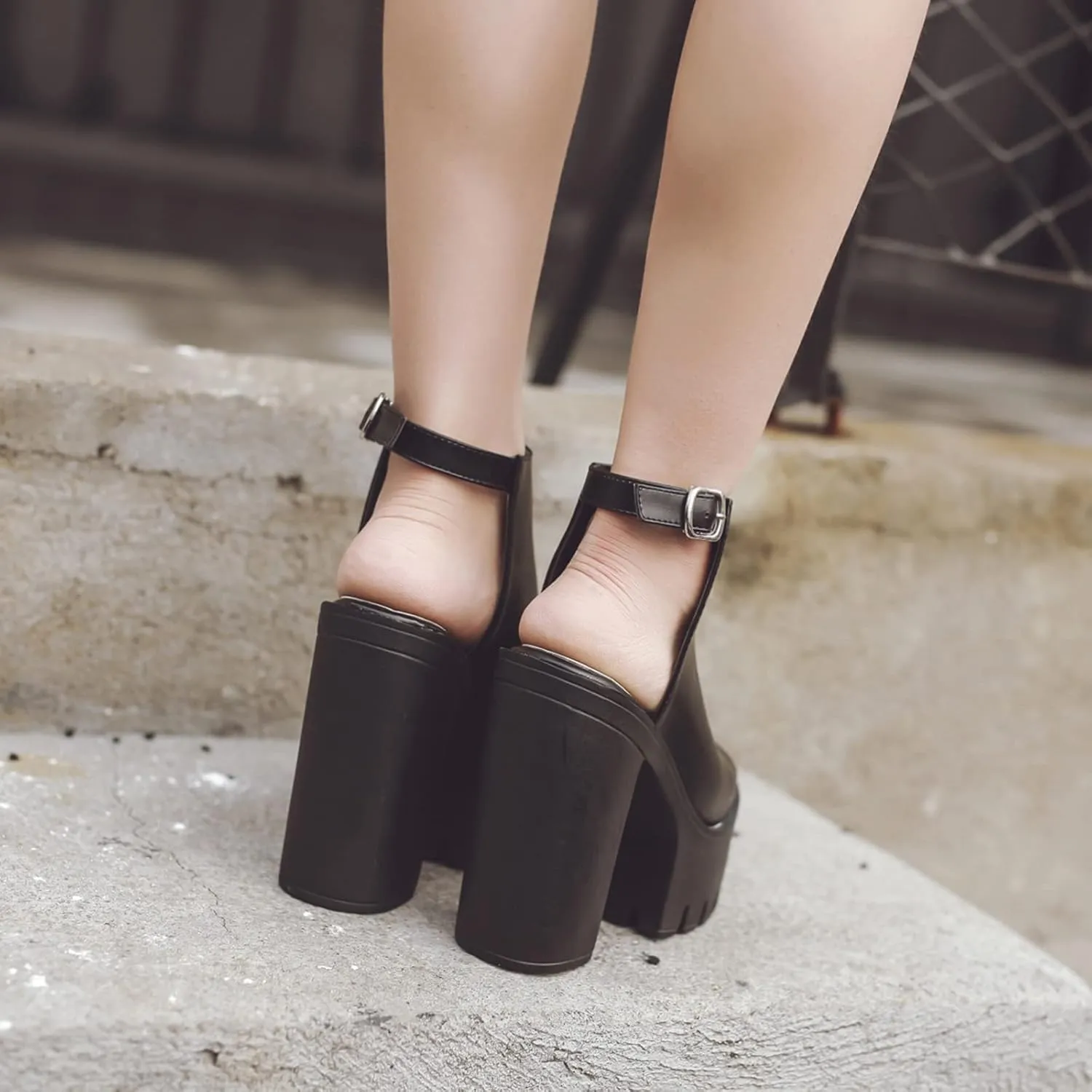 Black Heels for Women Platform Shoes with Block Heel Pumps Adjustable Ankle Strap Closed Toe Mary Janes Shoes Party Nightclub Footwear Gothic Punk Style