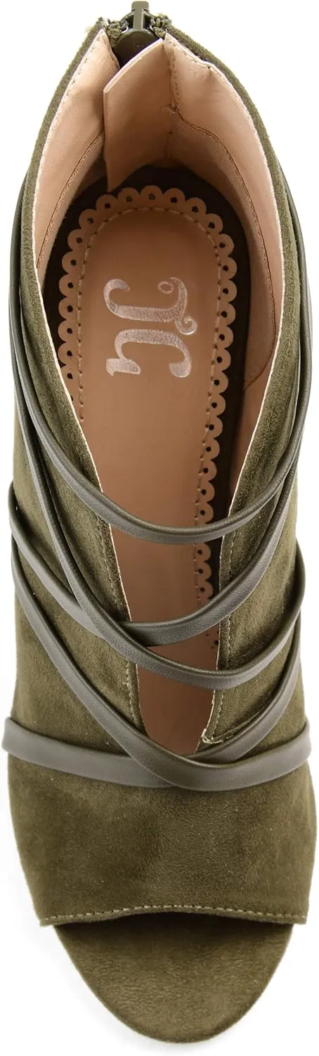 Brinley Co. Womens Center Cutout Bootie