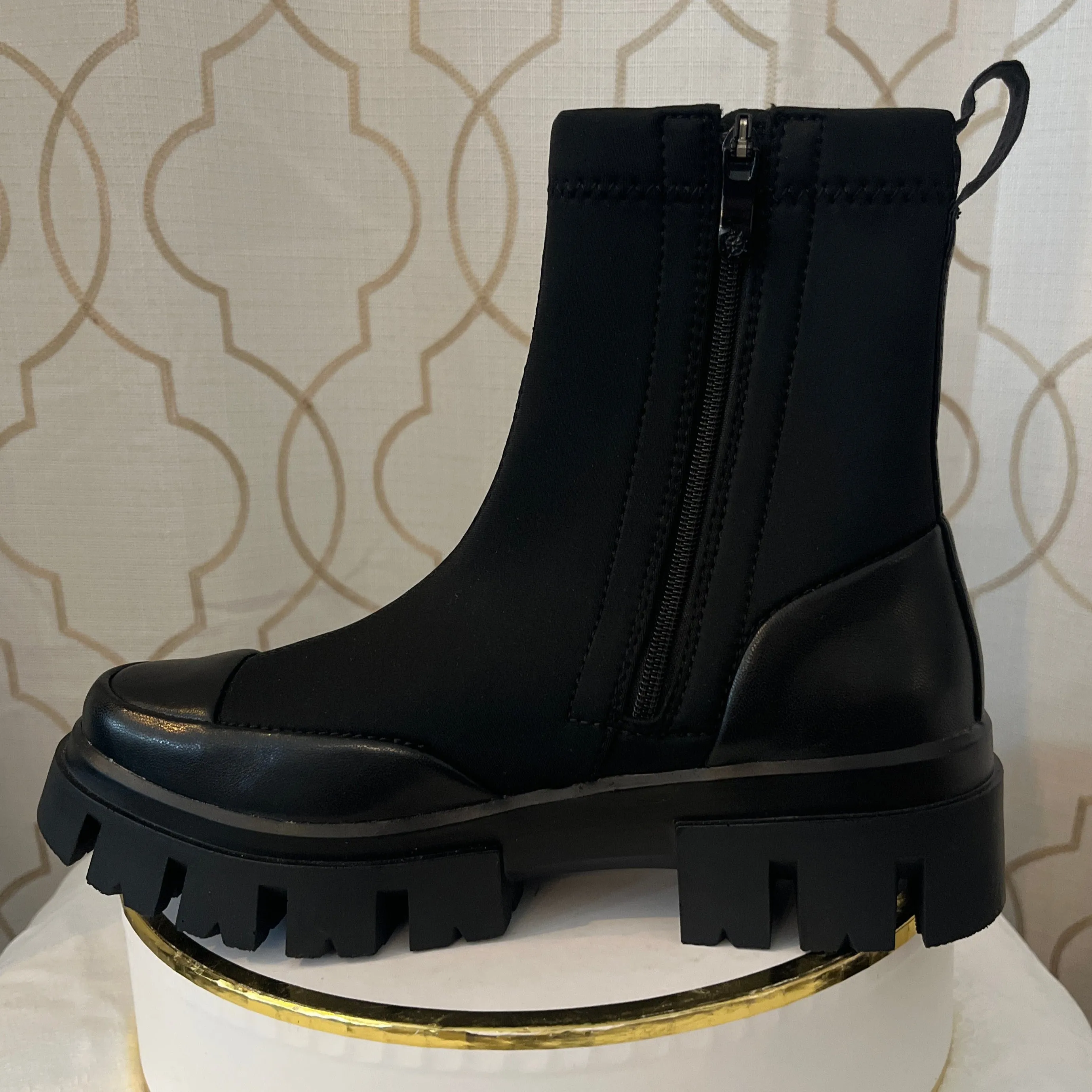 BUSSOLA CARSON BLACK BOOT
