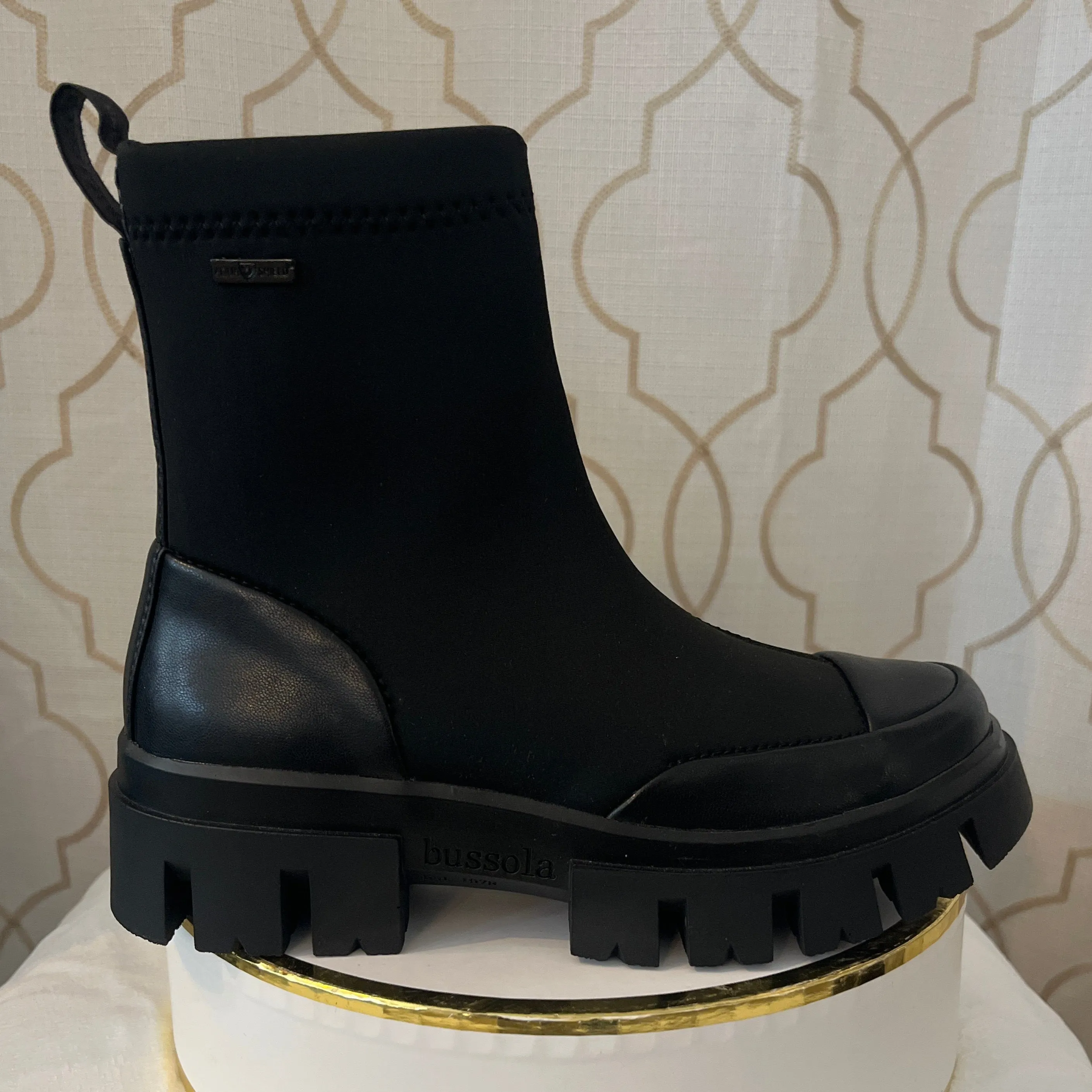 BUSSOLA CARSON BLACK BOOT