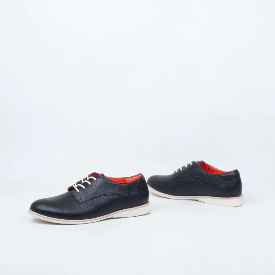 Derby Lace-Up