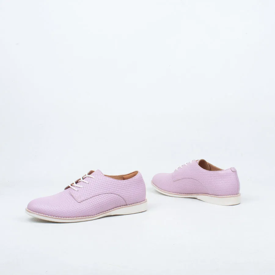 Derby Lace-Up
