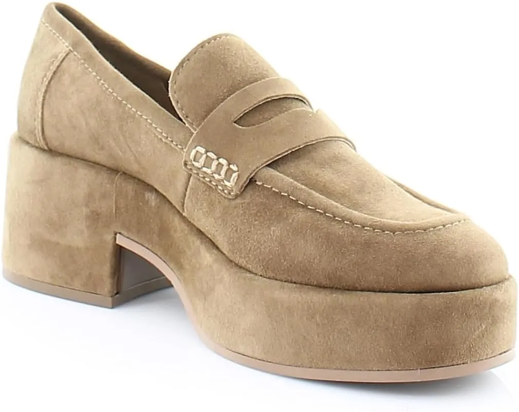 Dolce Vita Women's Yanni Loafer