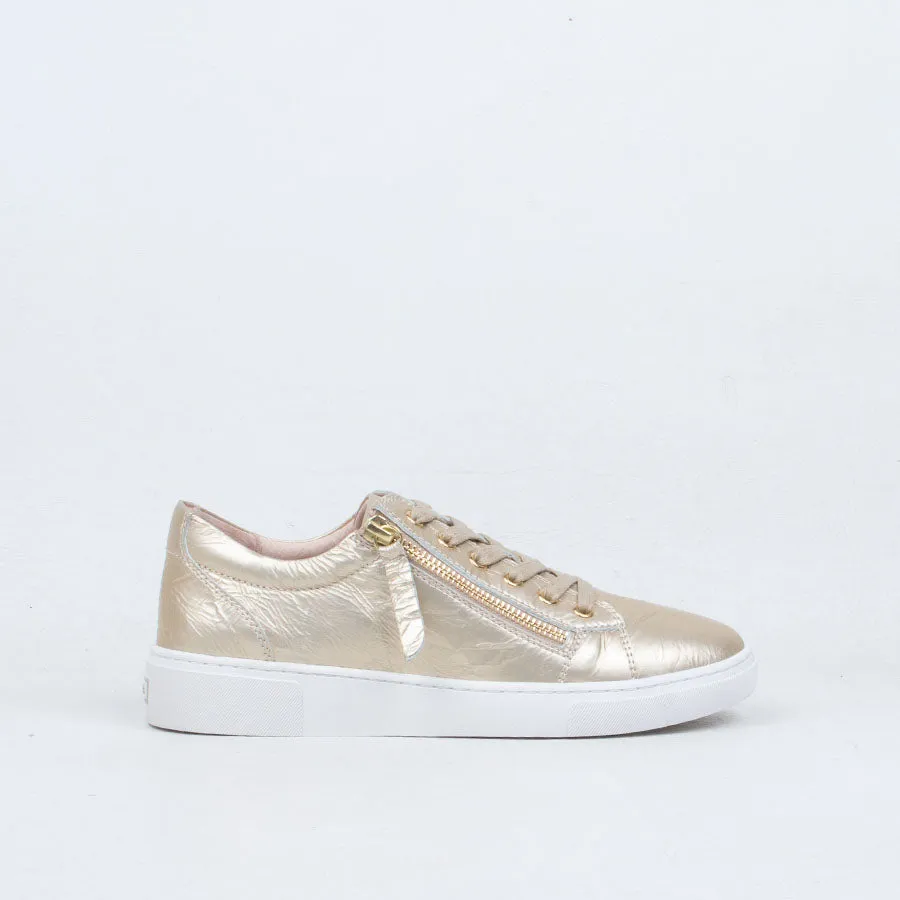 Guess Sneaker