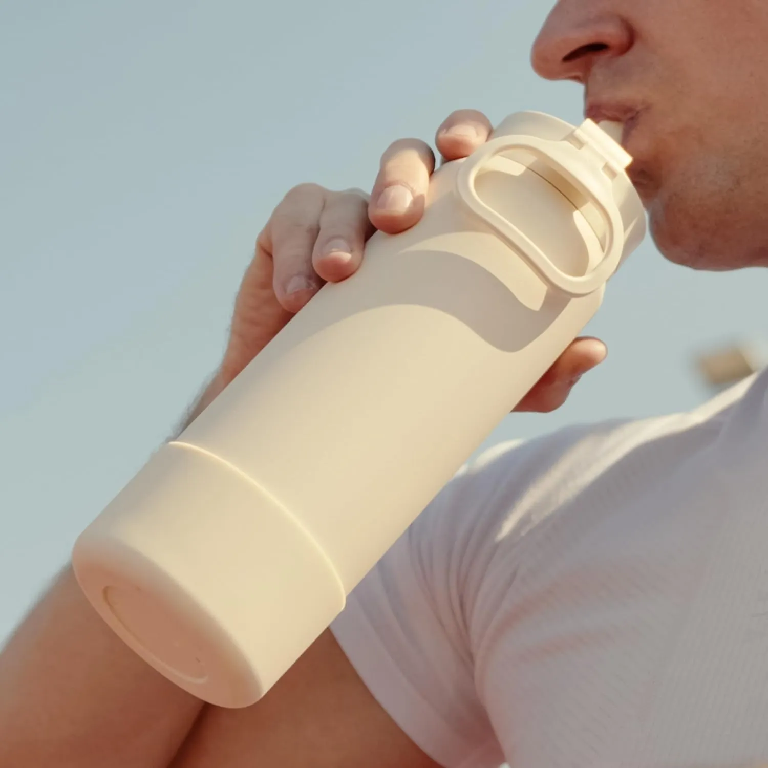 Hydrapeak 26oz Sport Insulated Water Bottle with Chug Lid, Leak & Spill Proof, Keeps Drinks Cold for 24 Hours, Hot for 12 Hours, Premium Stainless Steel Water Bottles (26oz, Ivory)