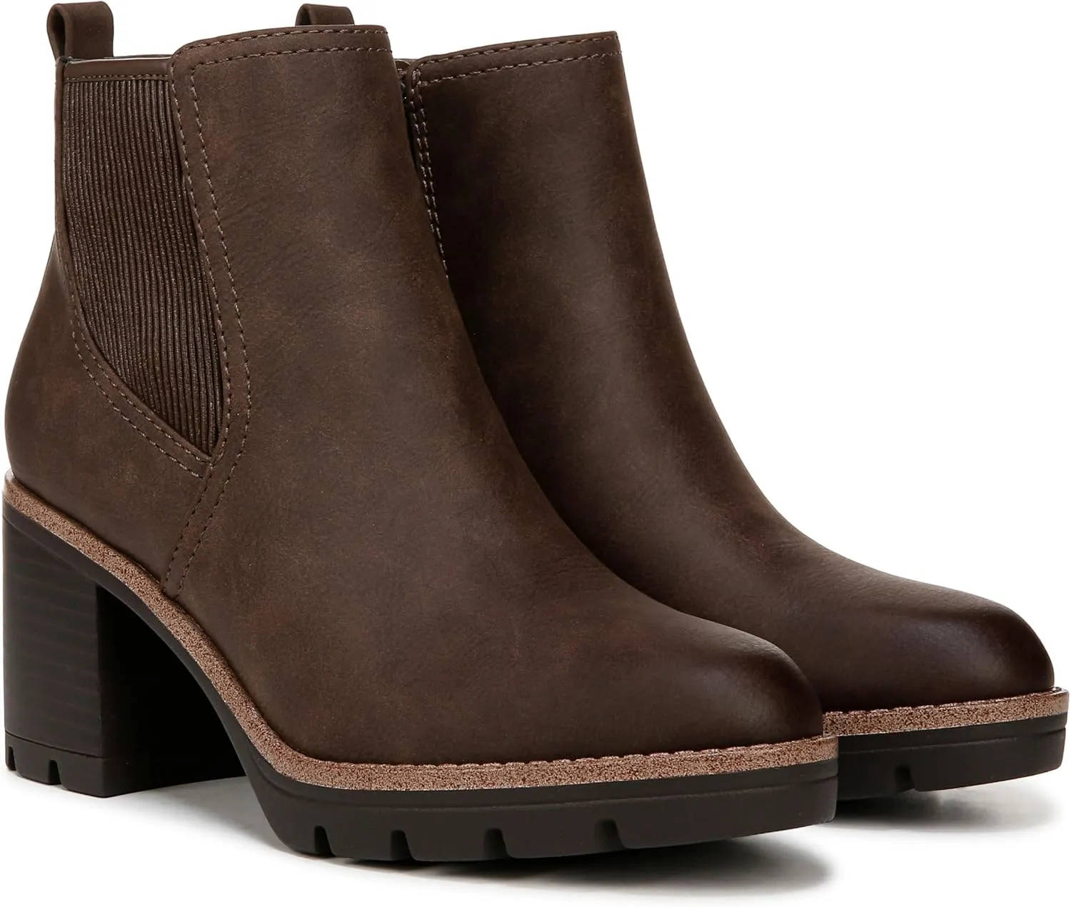 Naturalizer Women's Madalynn Gore Lug Sole Heeled Ankle Bootie