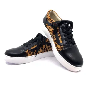 Scarletto's Lamar Lace Up Sneaker
