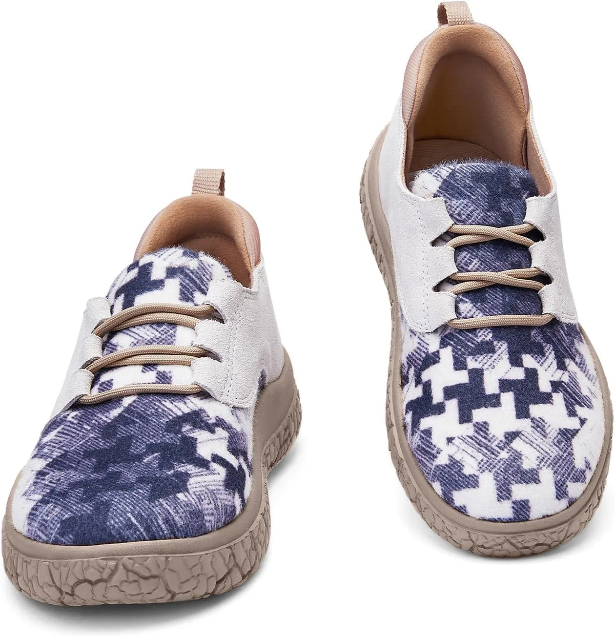 UIN Women's Walking Shoes Lace Up Casual Comfortable Art Painted Travel Sneaker Bardenas