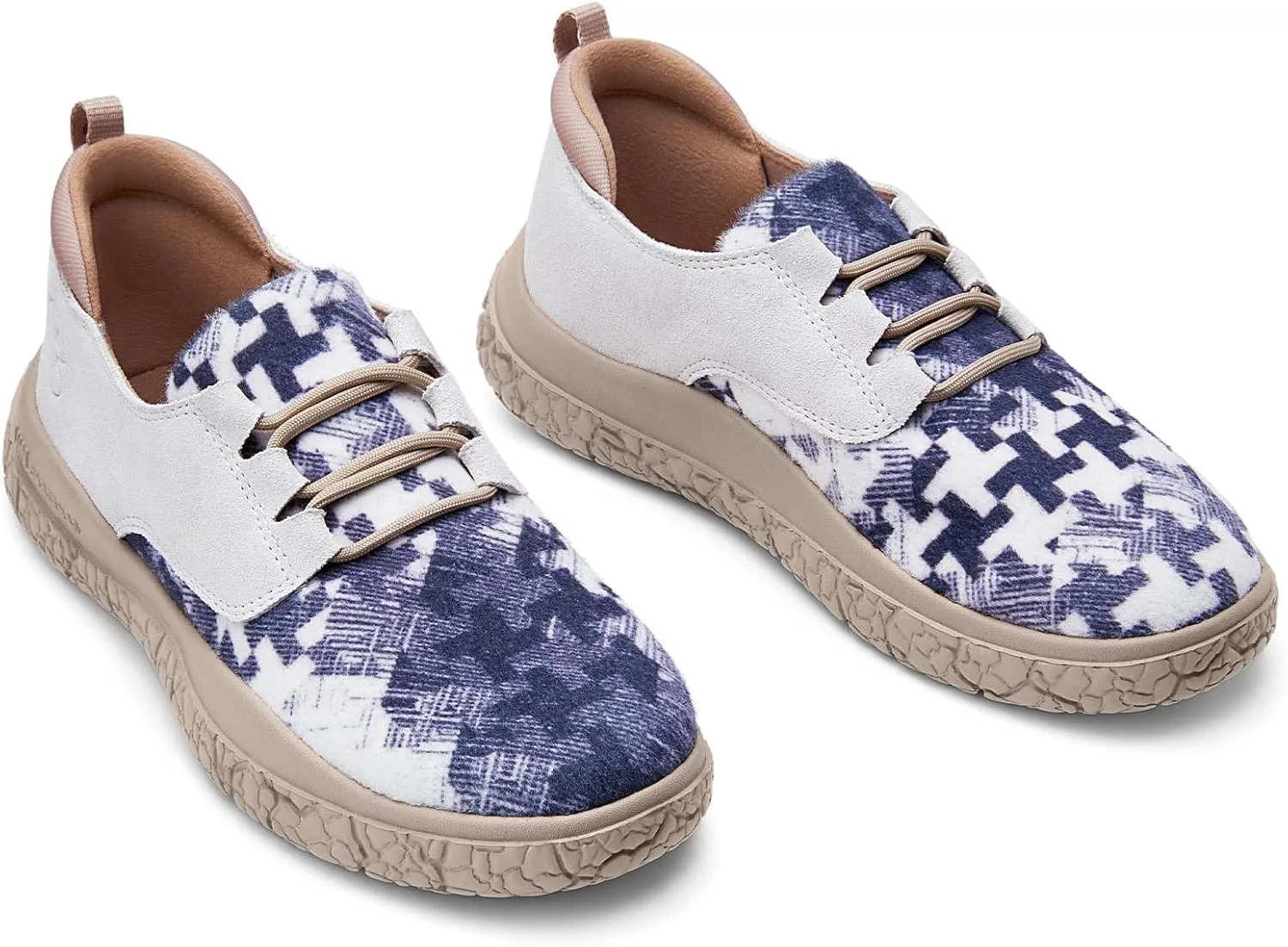 UIN Women's Walking Shoes Lace Up Casual Comfortable Art Painted Travel Sneaker Bardenas