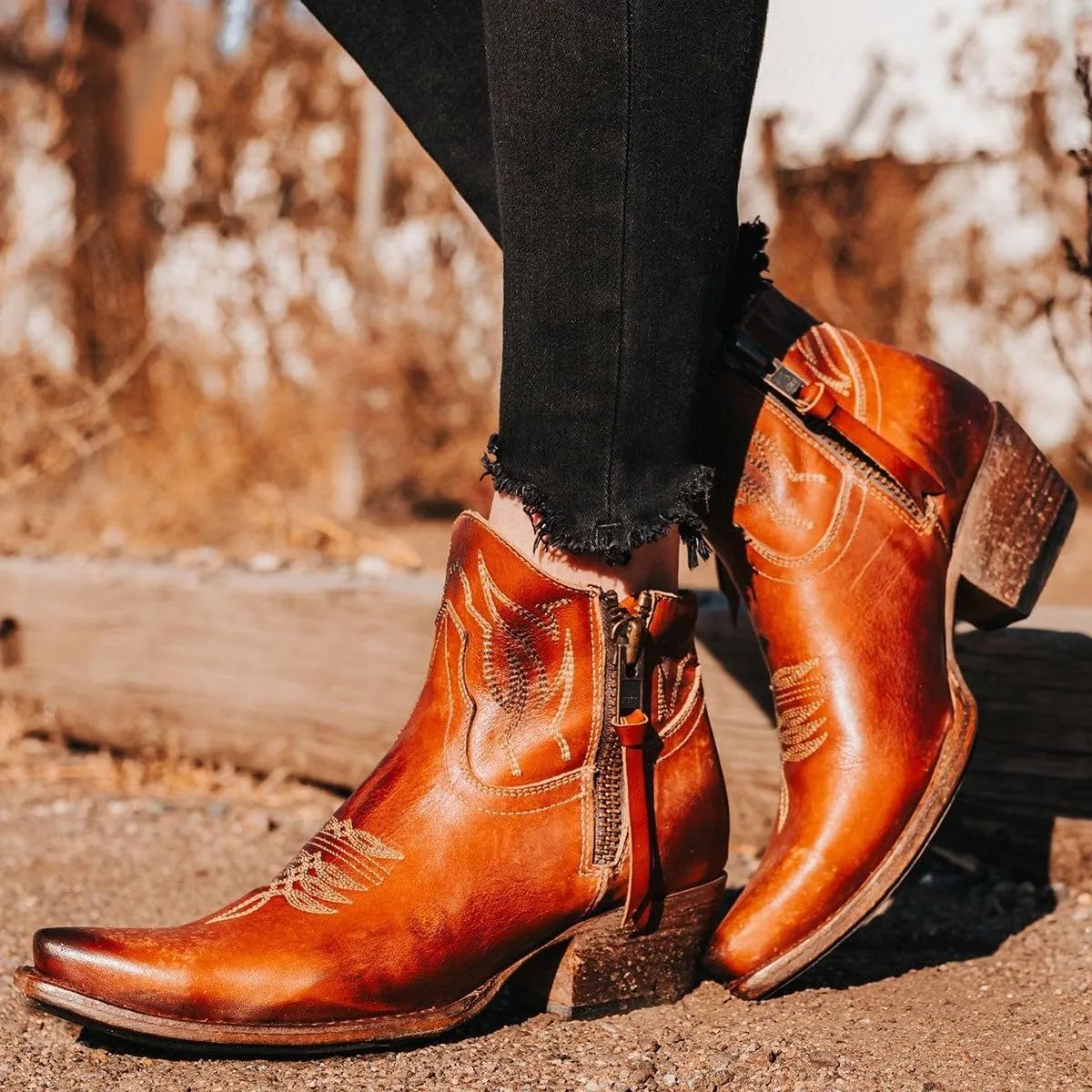 Wolfie Womens Bootie
