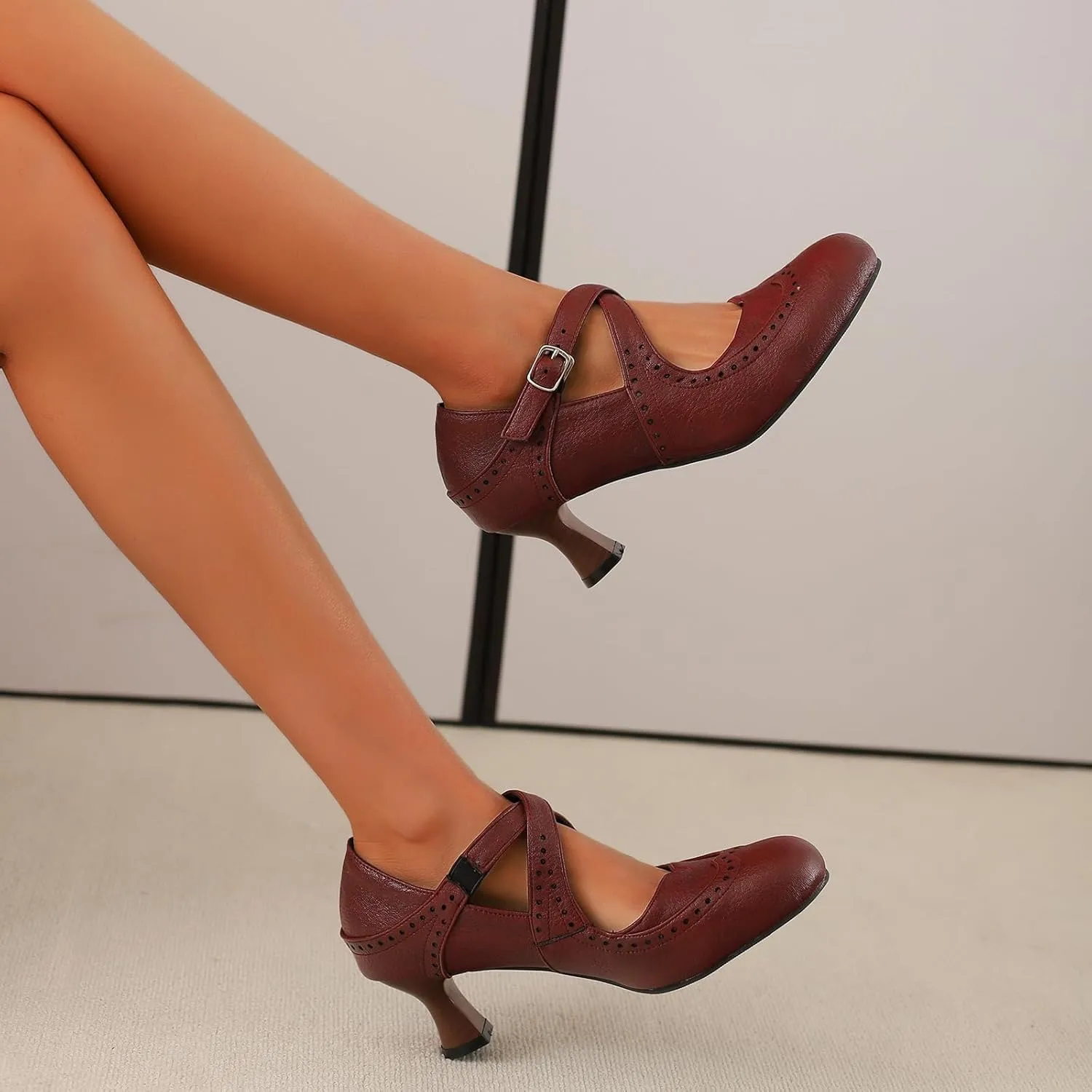 Women's Criss Cross Vintage Wingtip Oxfords Ankle Strap Cut Out Low Heel Brogue for Women