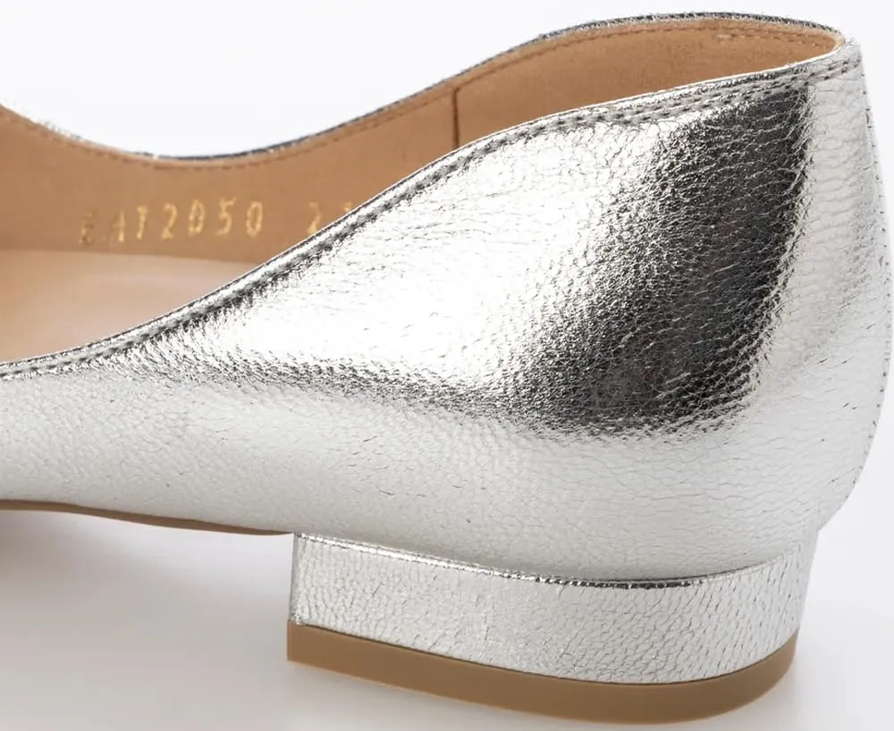 Women's EIZO U Cut Low Heel Pumps