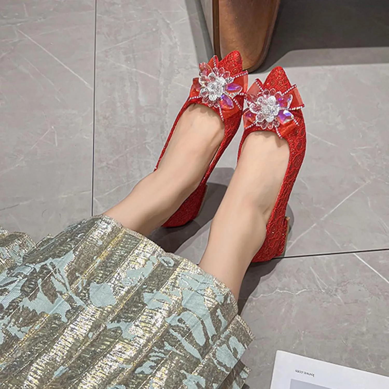 Women's Pointed Toe Rhinestone Bow Silk Low Heel Pumps Luxurious Crystal Comfortable Block Heel Slip-On Wedding Formal Work Shoes