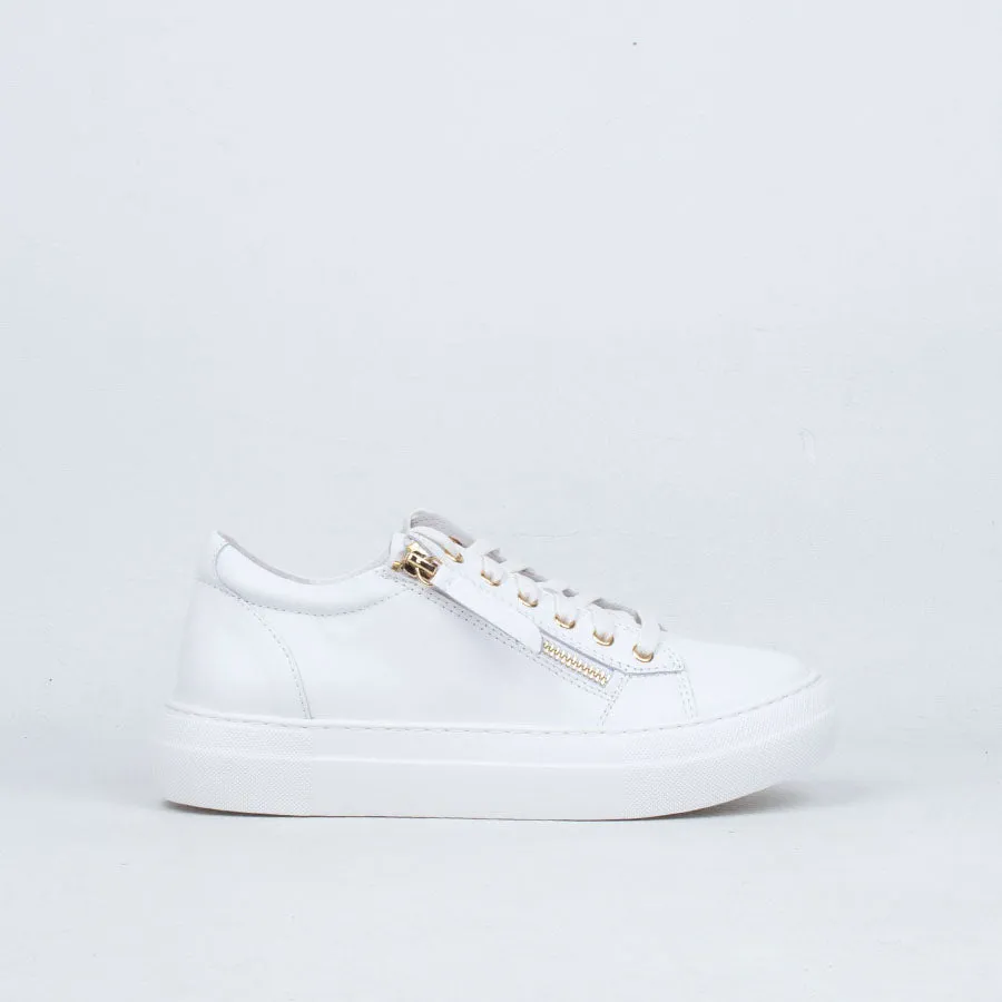 Zackie Sneaker